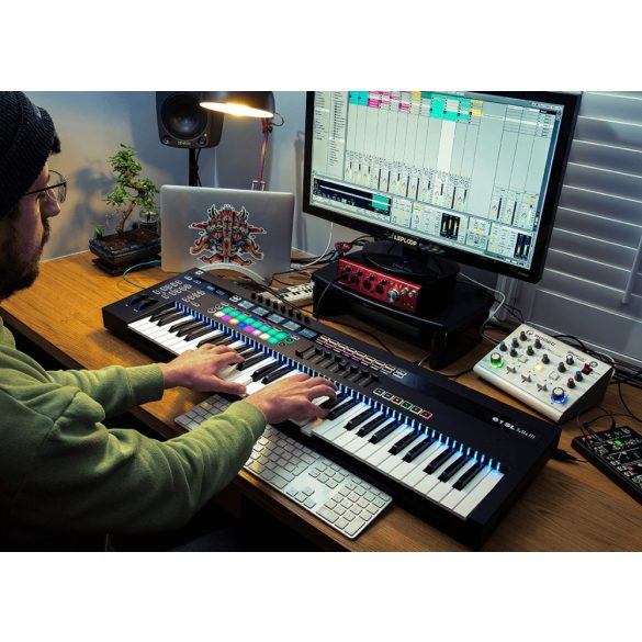 Novation 61 SL MK III