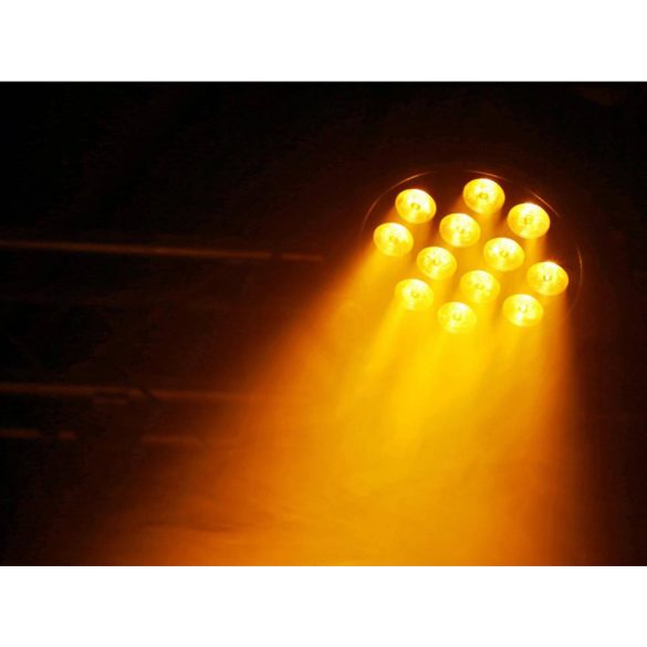 BeamZ BT310 FlatPAR RGBA (12x6W) DMX Quad LED reflektor (Multicolor) + IR távirányító