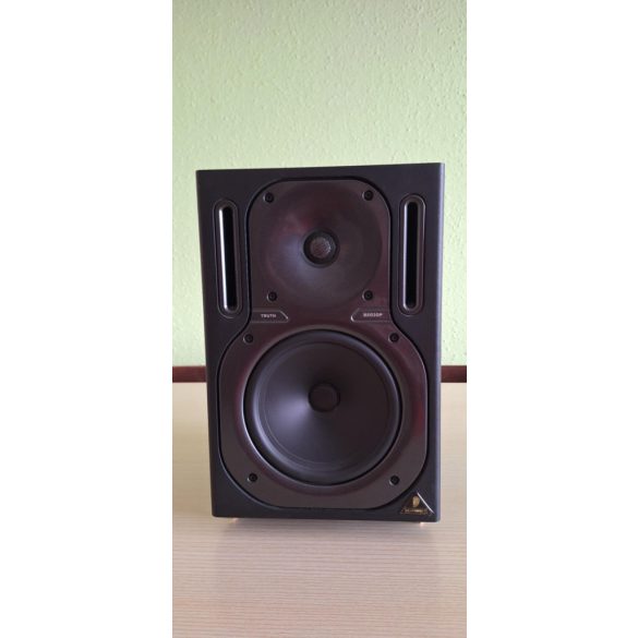 Használt Behringer B2030P TRUTH Hangfalpár