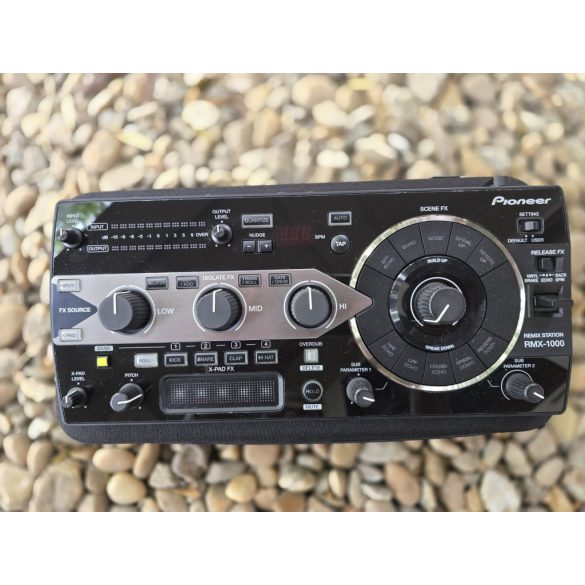Használt Pioneer DJ RMX-1000 + UDG Hordtáska
